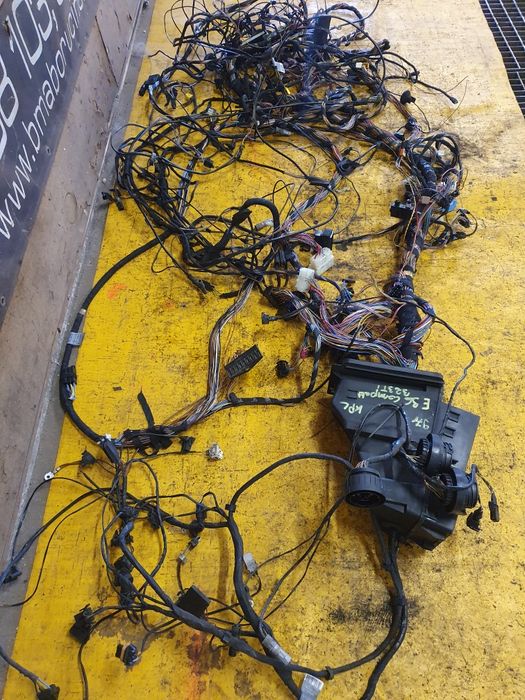 BMW E36 323ti Compact Wiązka Kabinowa Kompletna BDB Stan Części BMA