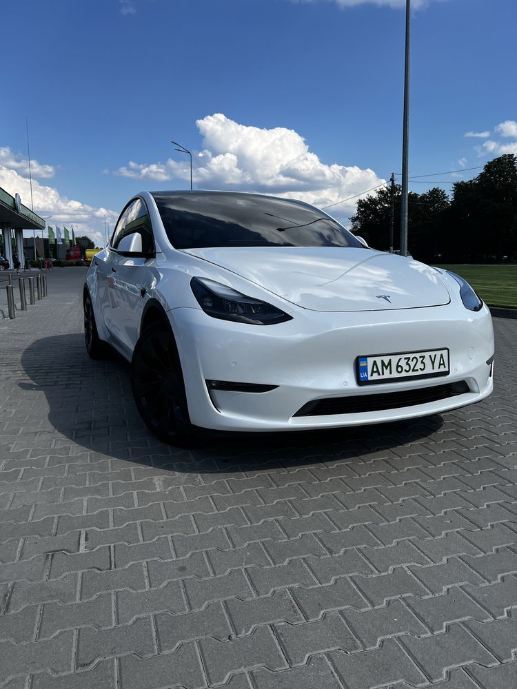 Tesla model Y Performance 2022