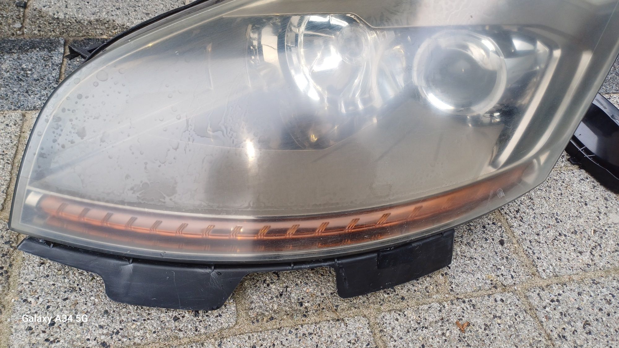 Lampa przednia lewa citroen C4 Picasso l xenon