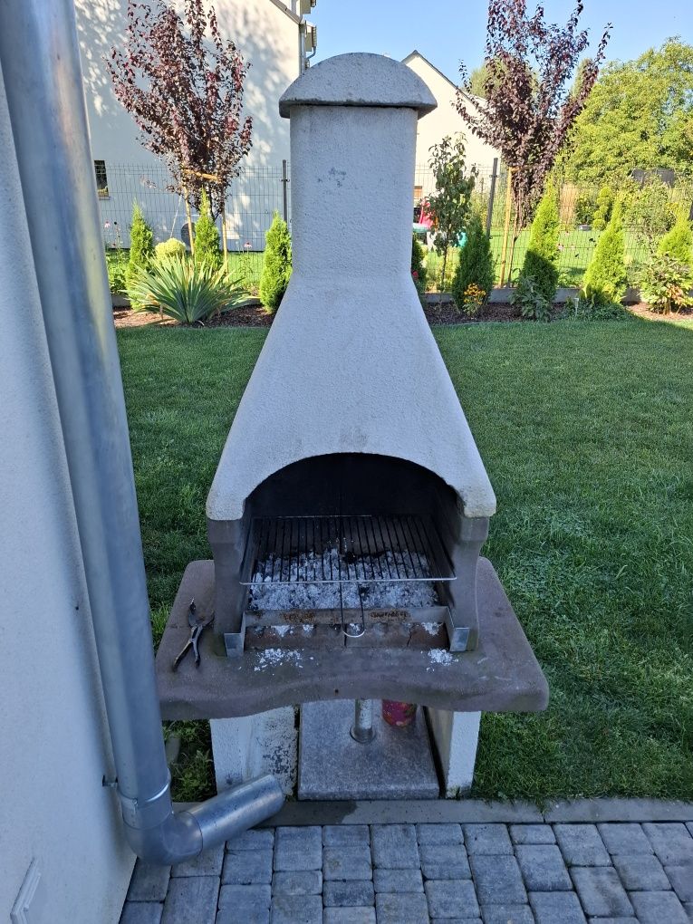 Grill ogrodowy betonowy