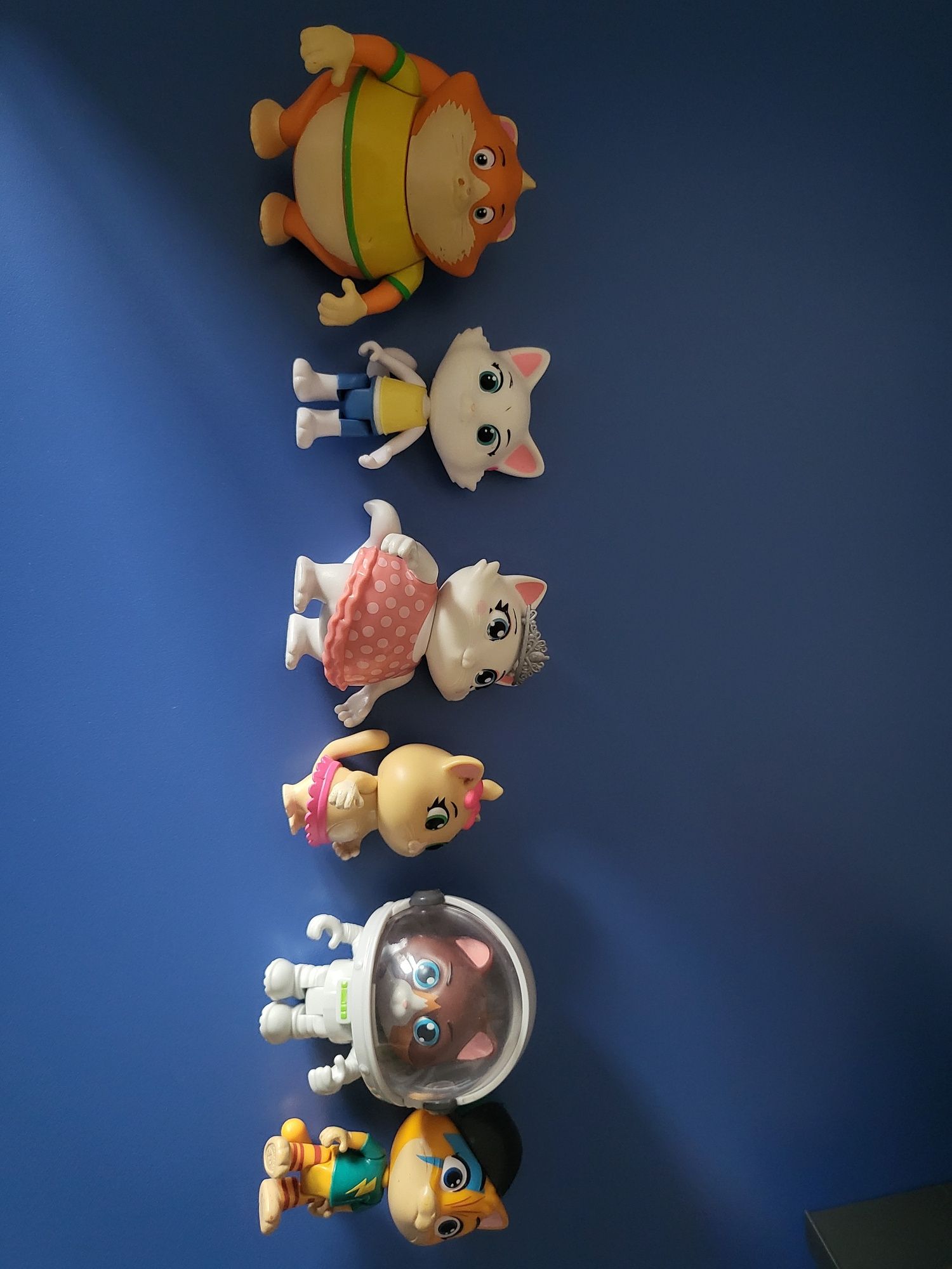 Figurki 44 koty 44 cats
