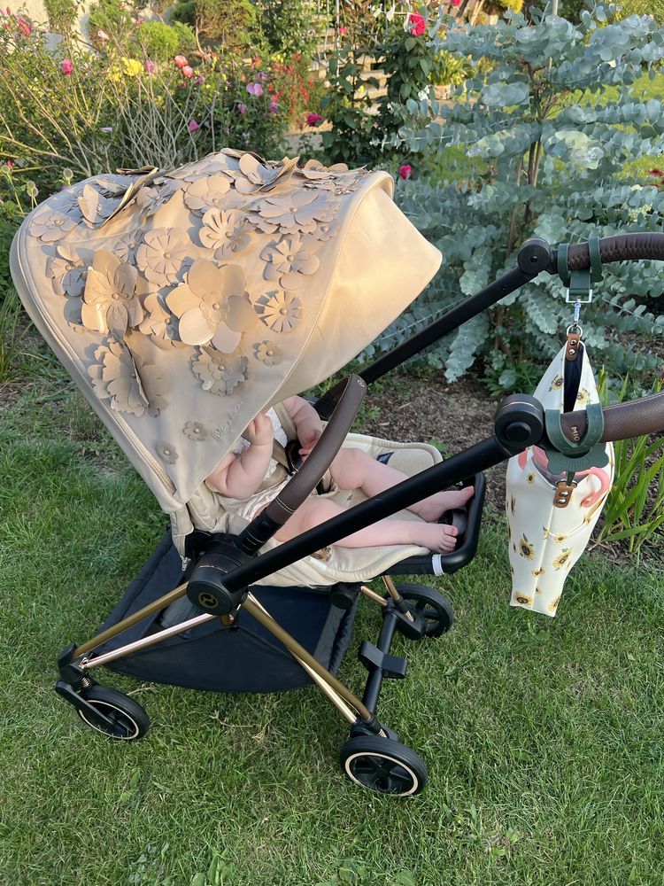 Cybex Mios Simply Flowers 3.0