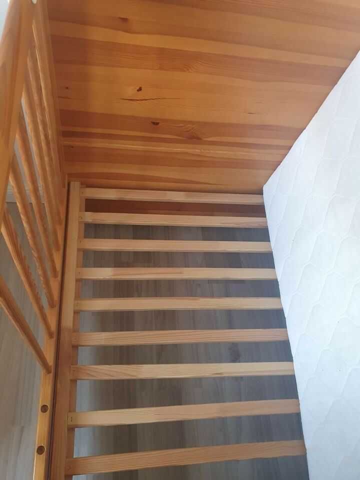 łóżeczko dla dziecka, drewno naturalne