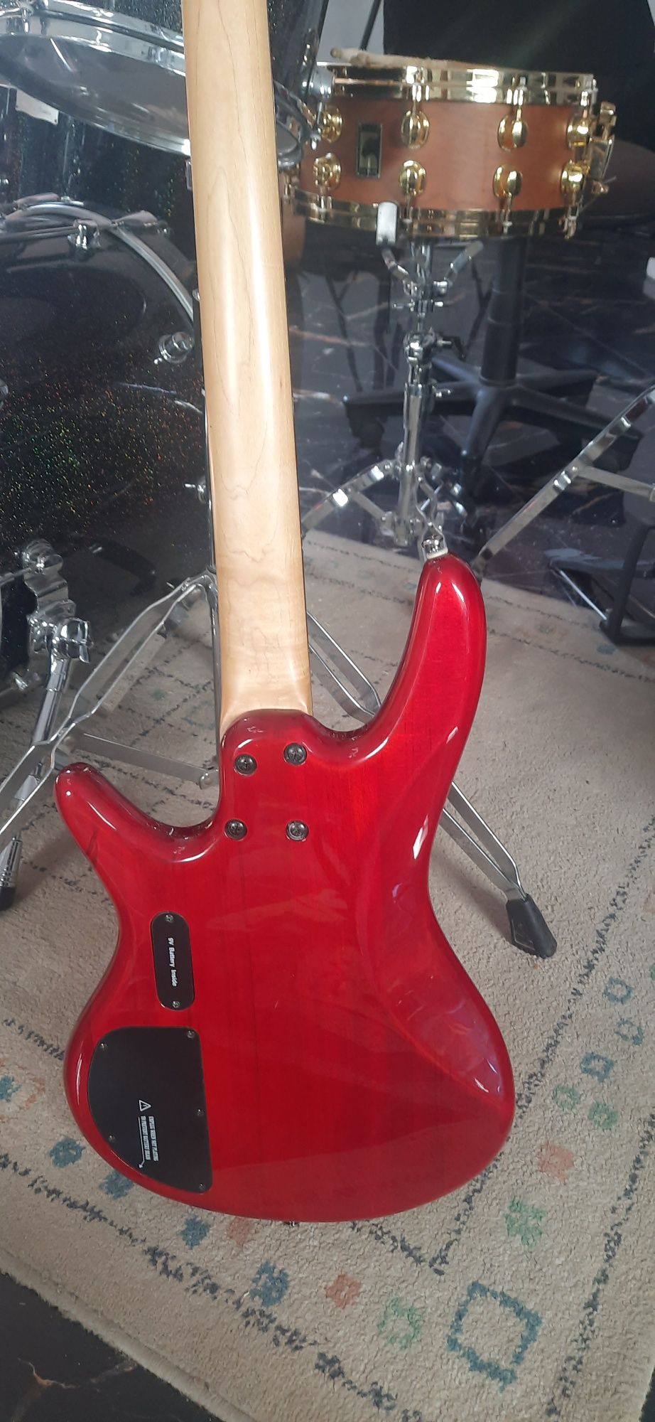 Piękna gitara basowa,  bas IBANEZ GSR 200 Aktywna