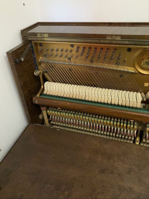 Pianino sprawne, parter, Östlind & Almquist. Plyta rezonansowa cała