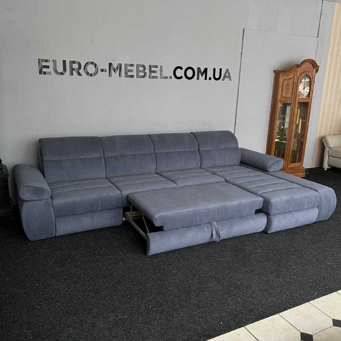 Великий новий диван «Бестселер»