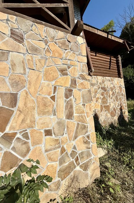 Будинок 290м2, Карпати, м. Свалява