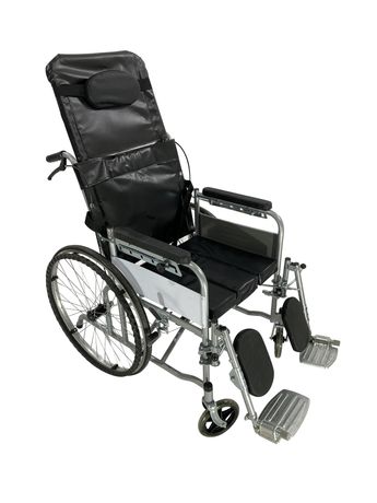 Инвалидная коляска c туалетом (санитарным оснащением) MED1-L07