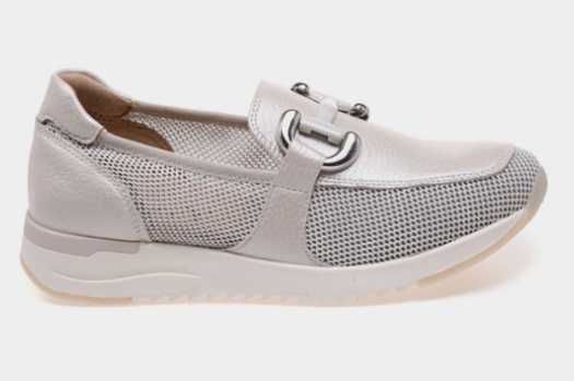 Оригінальні сліпони caprice / кремові сліпони