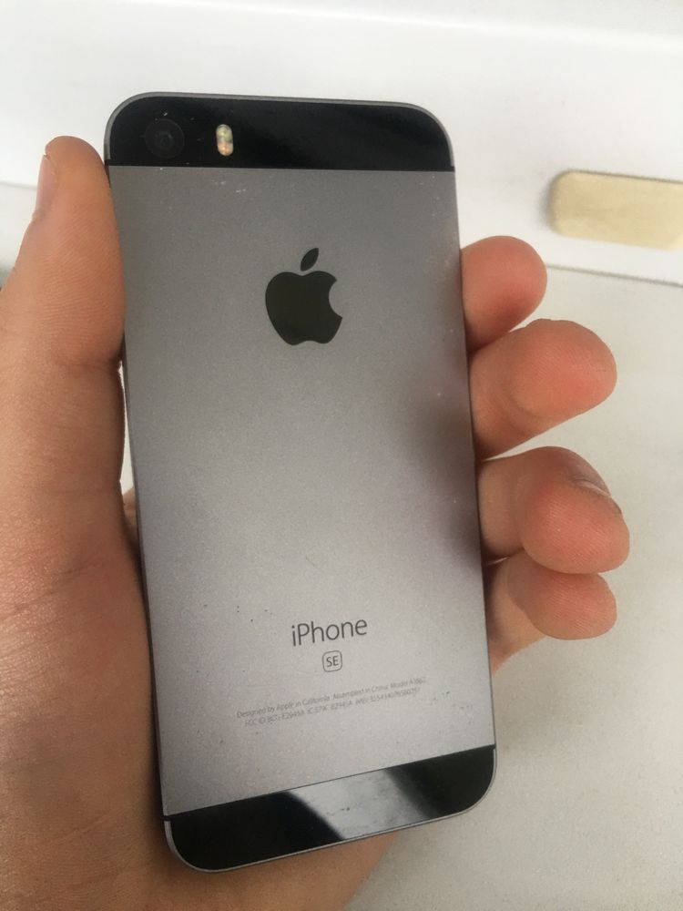 iphone se 64 gb space gray