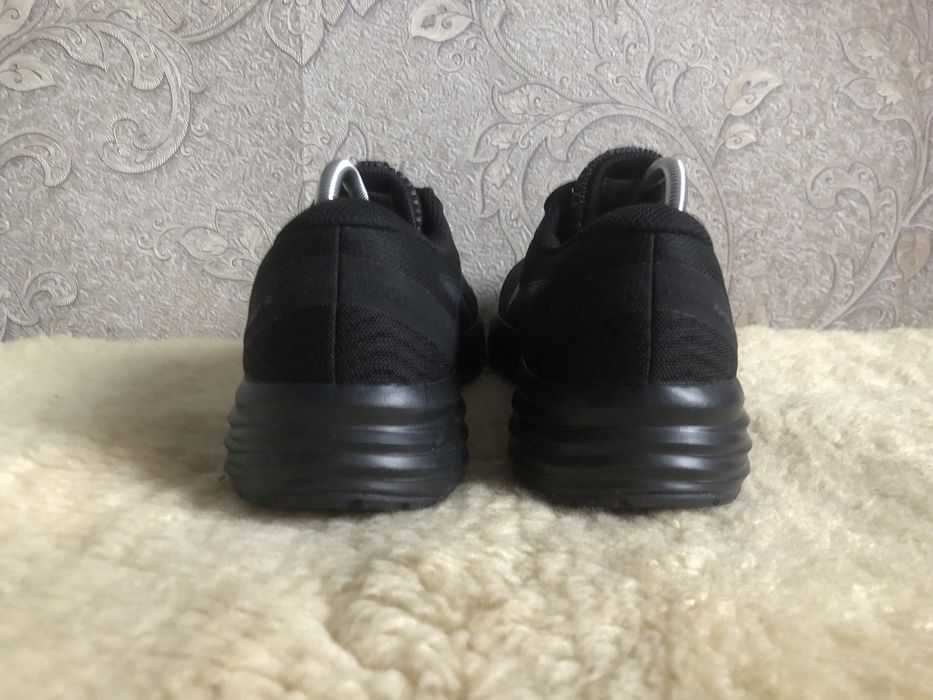 Оригінал, нові! Кросівки Asics для бігу, волейболу 41,5 41 40,5 40