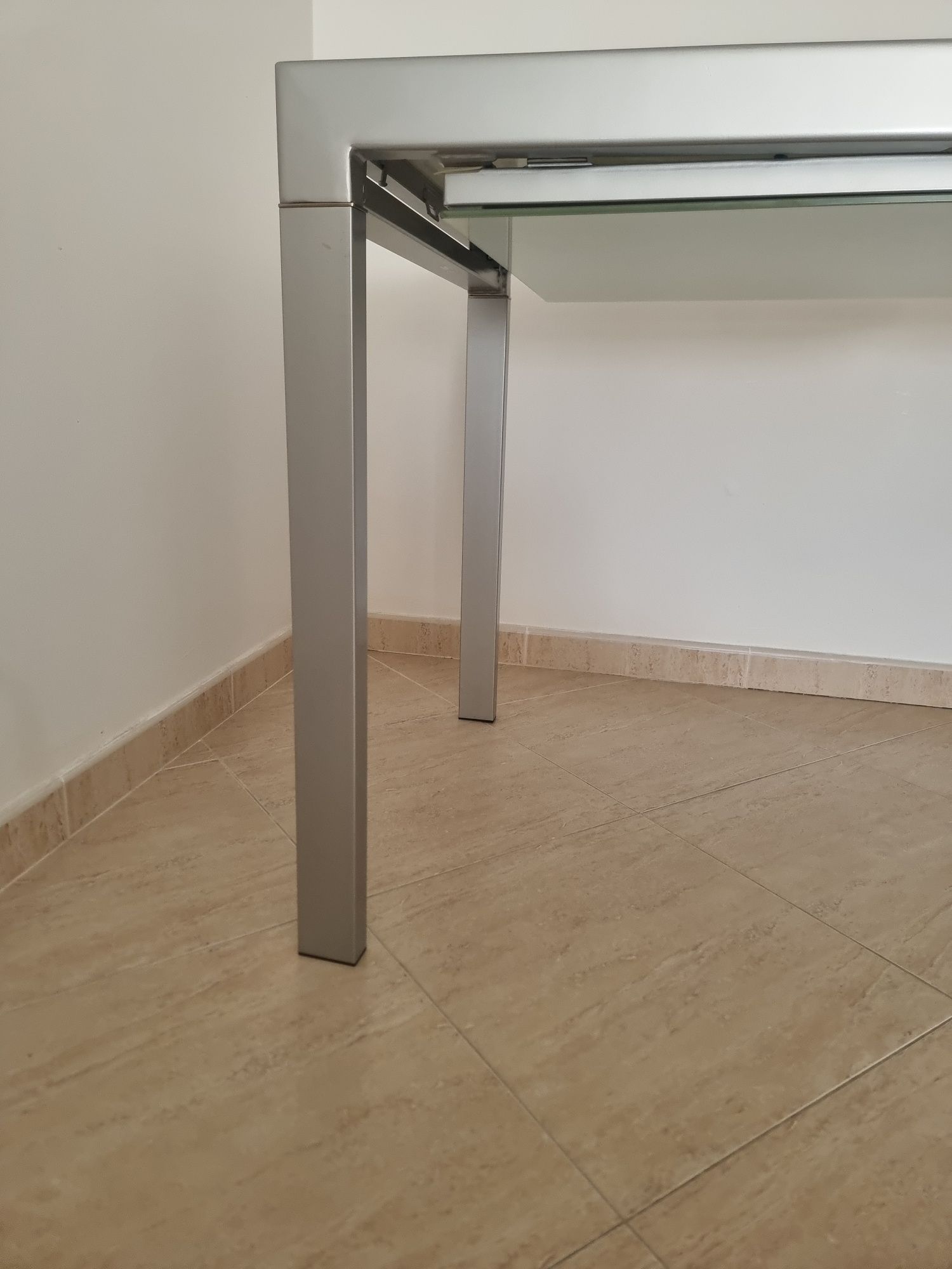 Mesa extensível branca