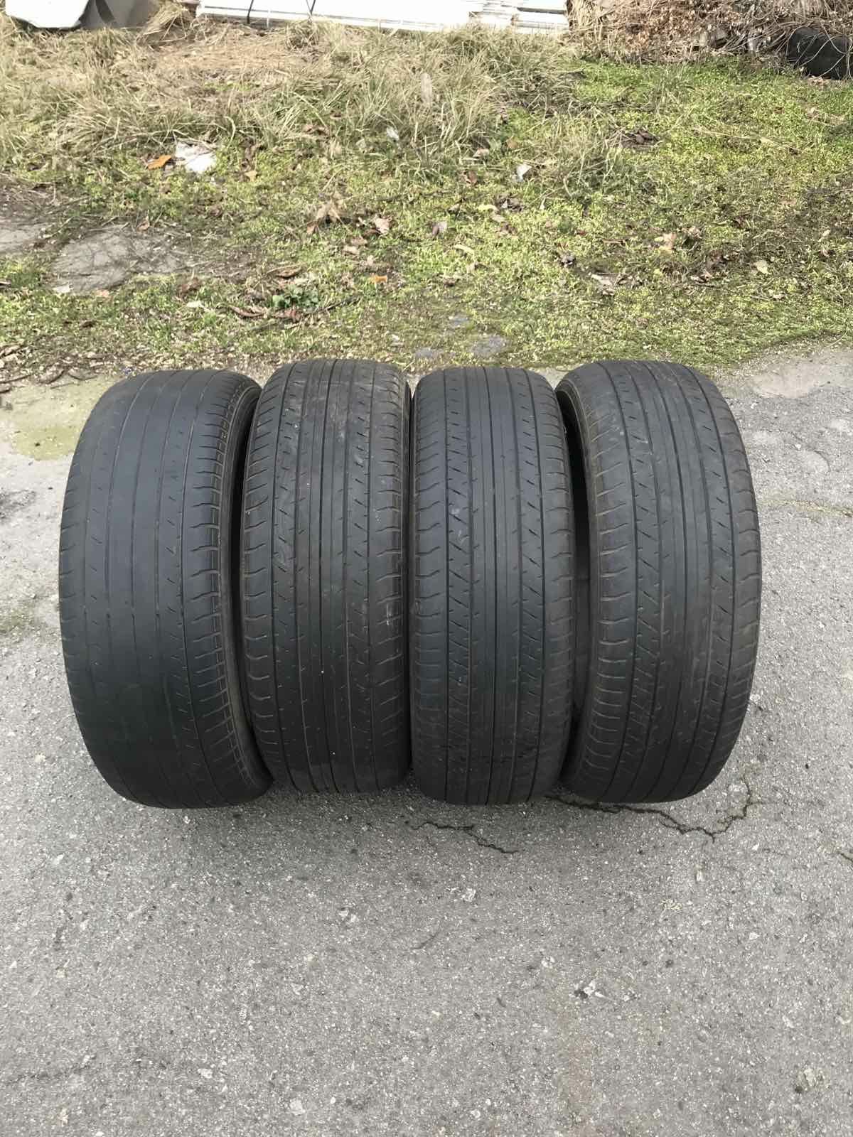 Продам шини б/у 215/60 R17