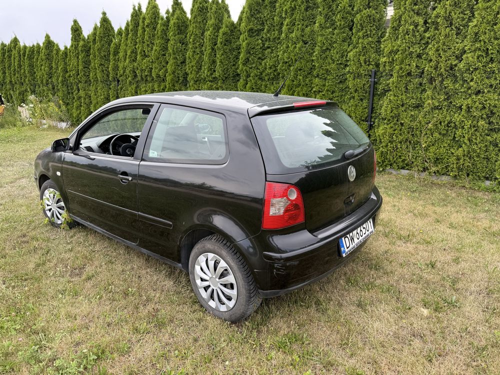 Vw polo 1.0 benzyna 16 lat w jednych  rekach klima