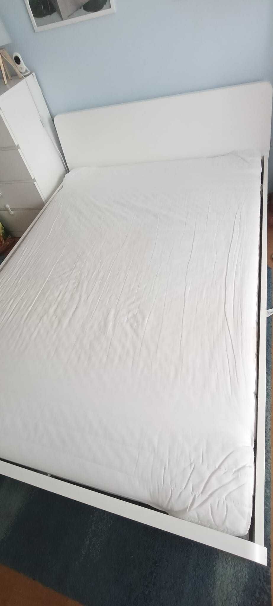 Cama de casal, com Estrado e Colchão
