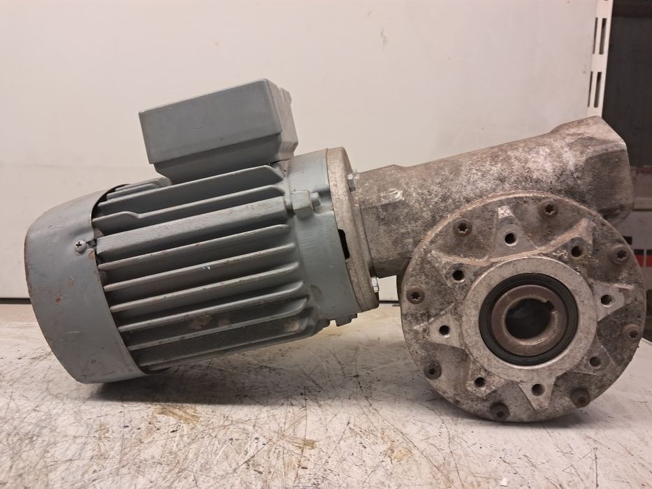 Okazja motoreduktor 1,1kw 140obr