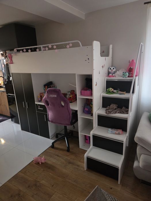 Łóżko pietrowe z szafa