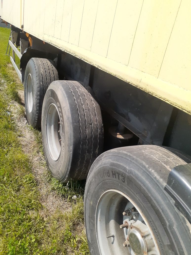 Полуприцеп зерновоз