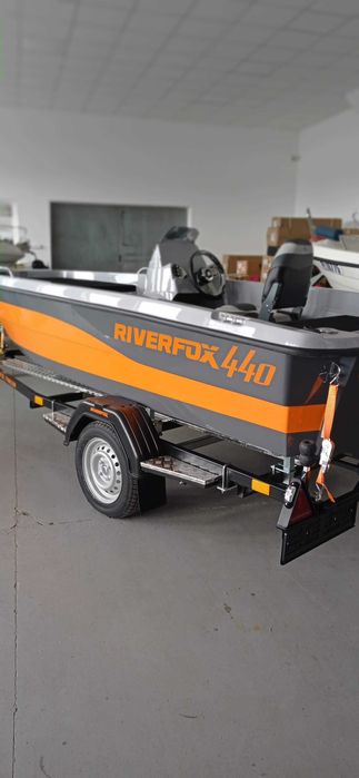 Łódź wędkarska Riverfox C440