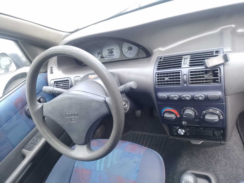 FIAT Punto 1999 - Bom estado