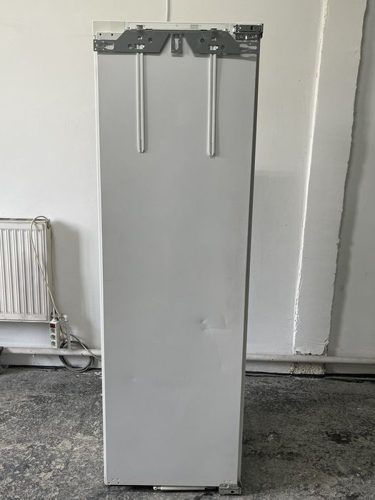 Морозильна камера під забудову Miele FN 9752 i