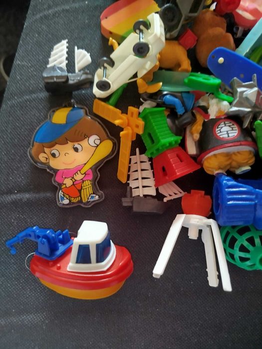 30 Brindes de gelados e oferta de lata das Looney Tunes