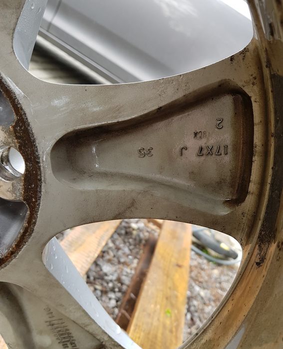 Toyota oryginalne alufelgi 17'