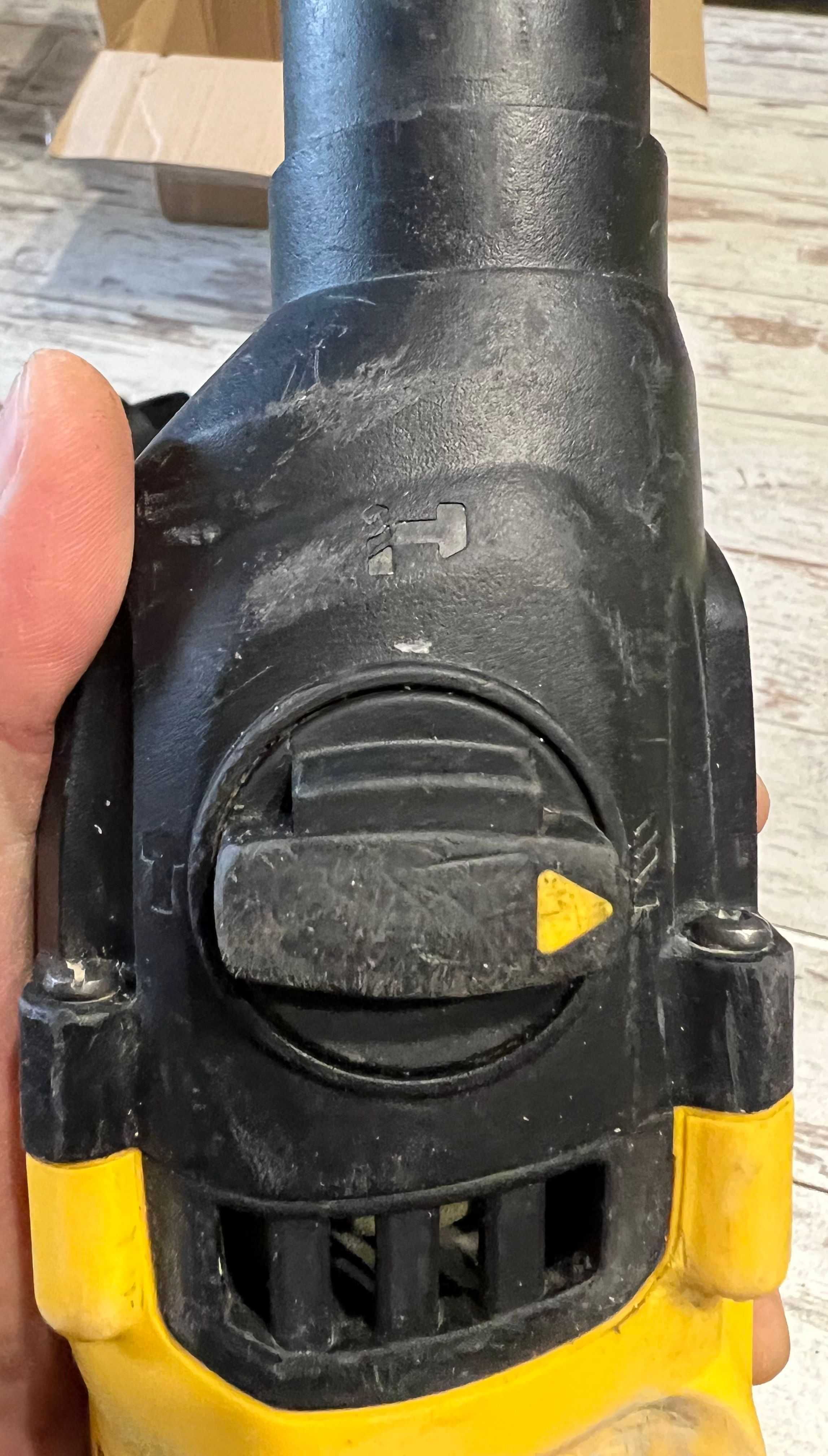 Безщітковий перфоратор Dewalt DCH133 2.6 Дж в прекрасному стані з США