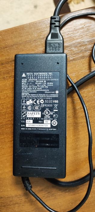 Блок живлення для ноутбука