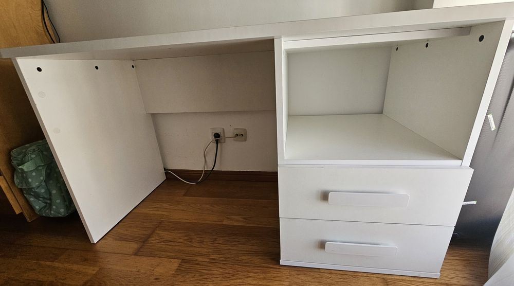 Secretária com 2 gavetas