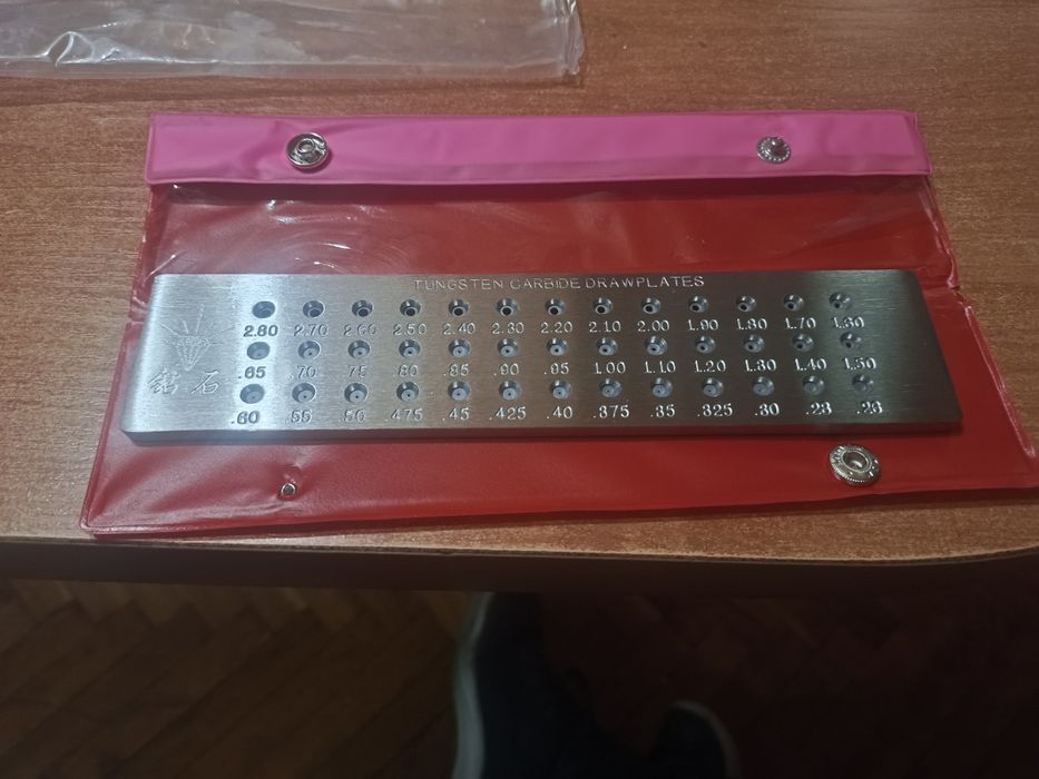 Tablica do robienia  biżuterii