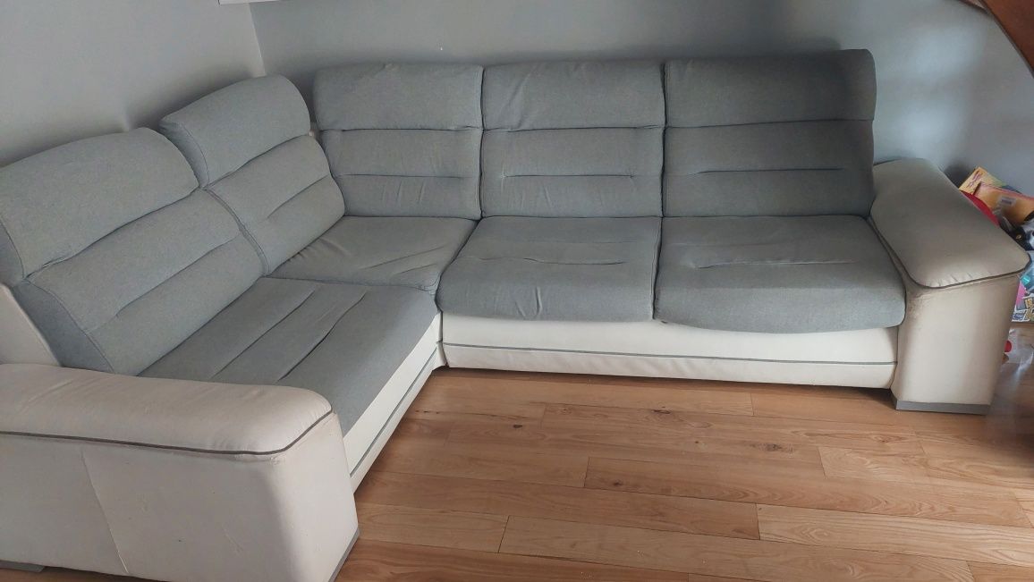 Narożnik z funkcją spania