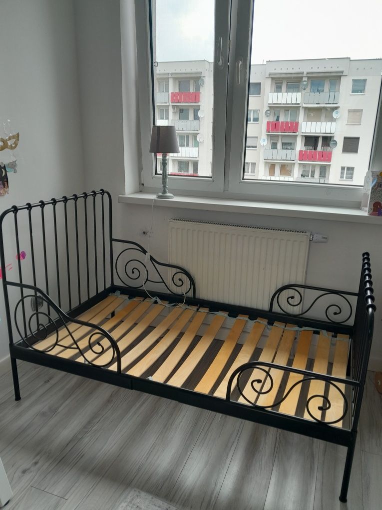 Ikea łóżko dziecięce rozsuwane ze stelażem