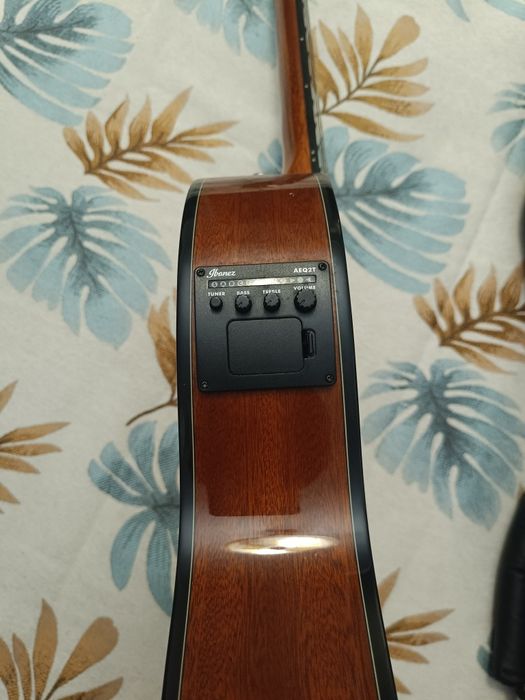 Viola caixa marca Ibanez