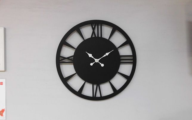 Piękny, nowoczesny zegar ścienny czarny Retro 60 cm.