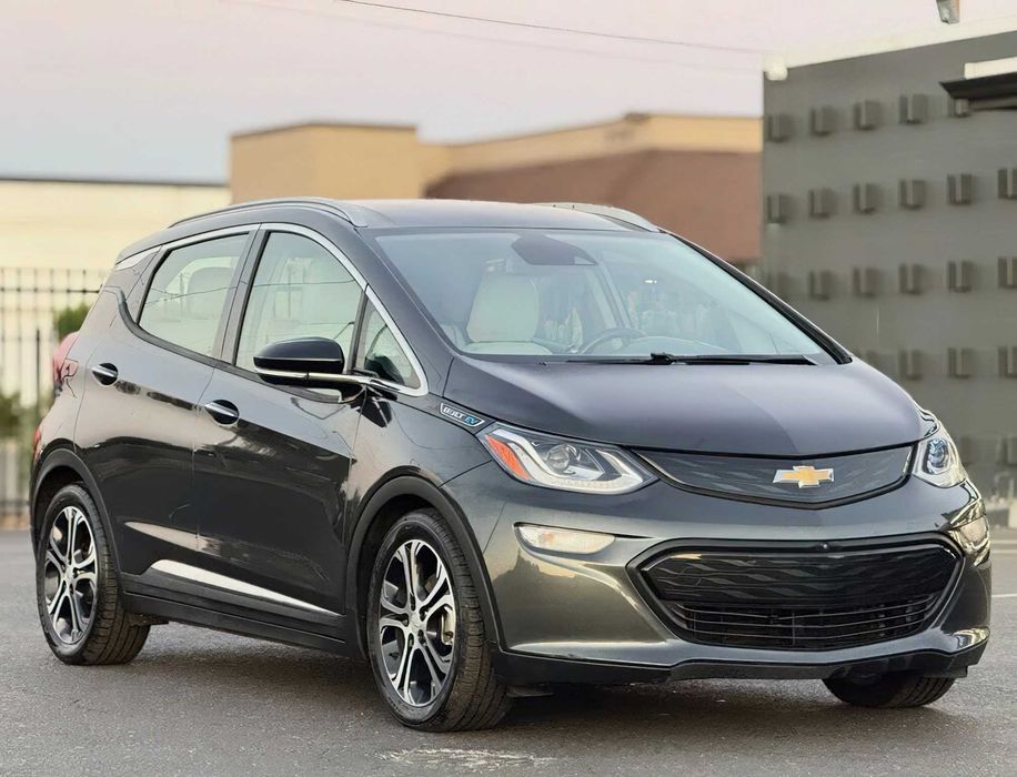Chevrolet Bolt EV      2018
