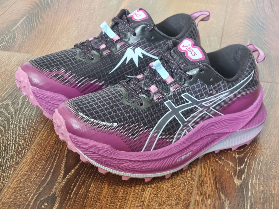 Оригінал 100% жіночі кросівки Asics Trabuco Max 3  EUR 38
