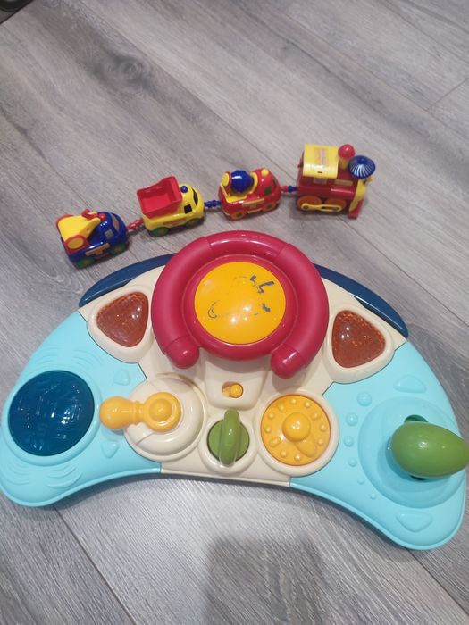 Кермо дитяче та поїзд разом