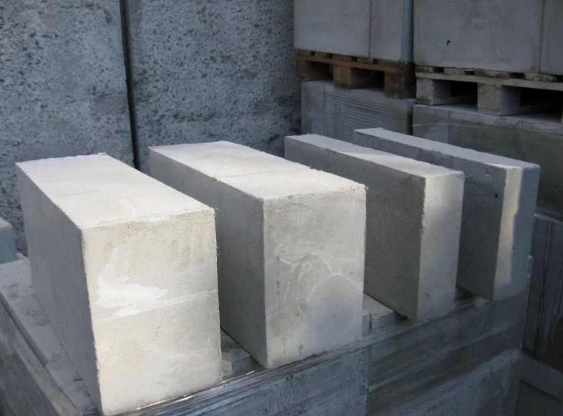 Придбати газоблоки для стін та фундаментів – швидка доставка!
