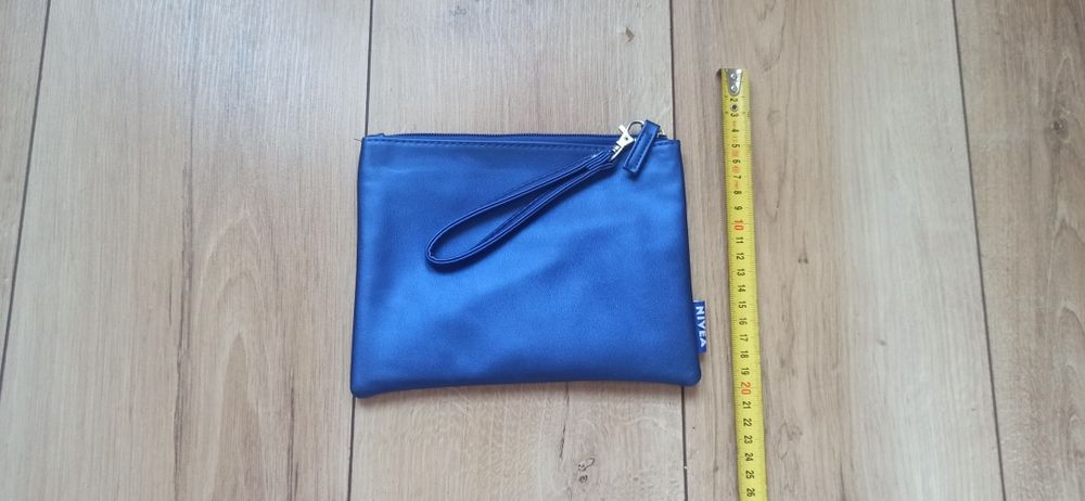 Kosmetyczka Nivea nowa