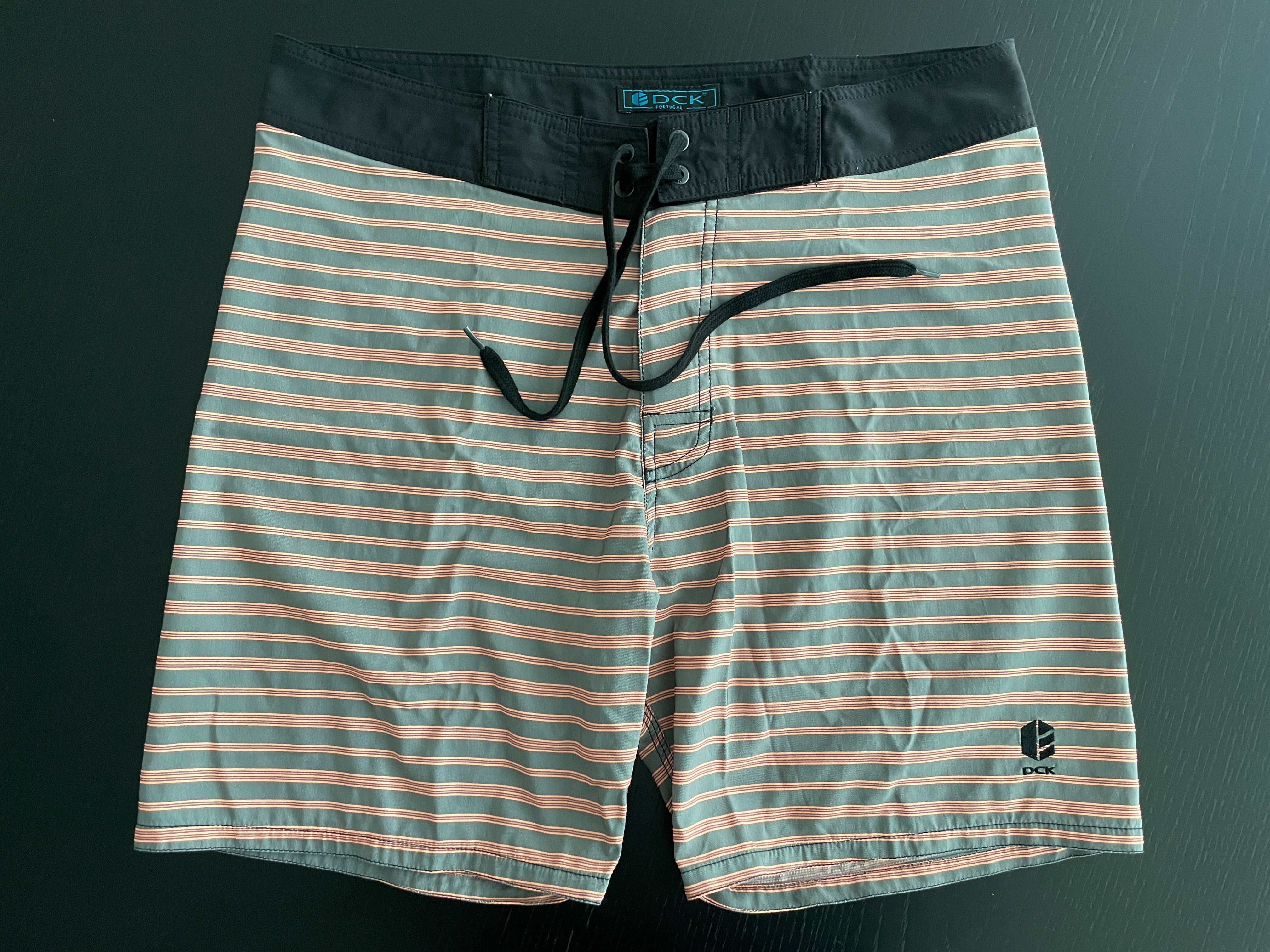 BoardShorts/Calções de banho DCK (TAM. 32 e 34)