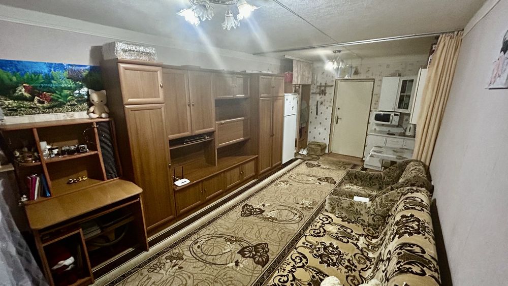 Продається кімната в гуртожитку - Святишинський р-н