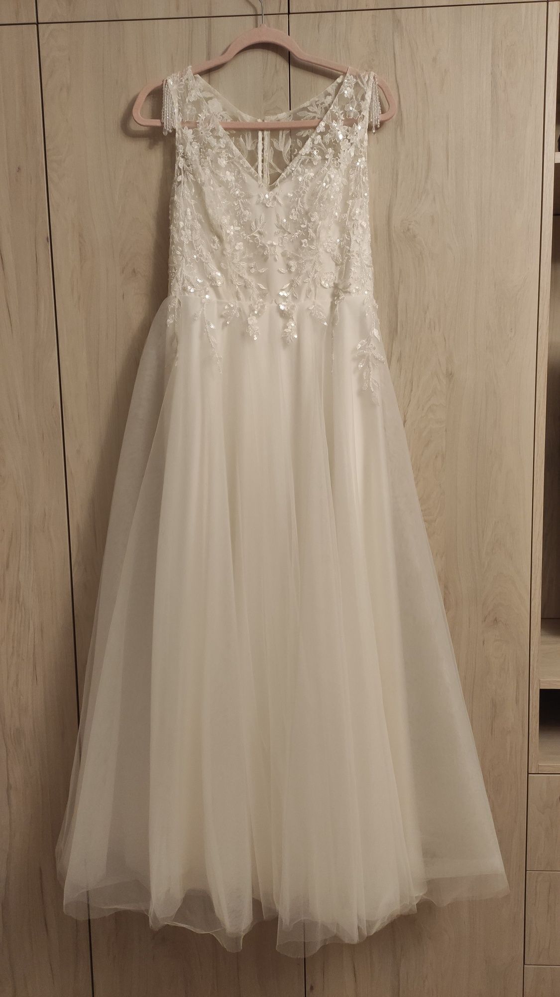 Suknia ślubna kolor eqri