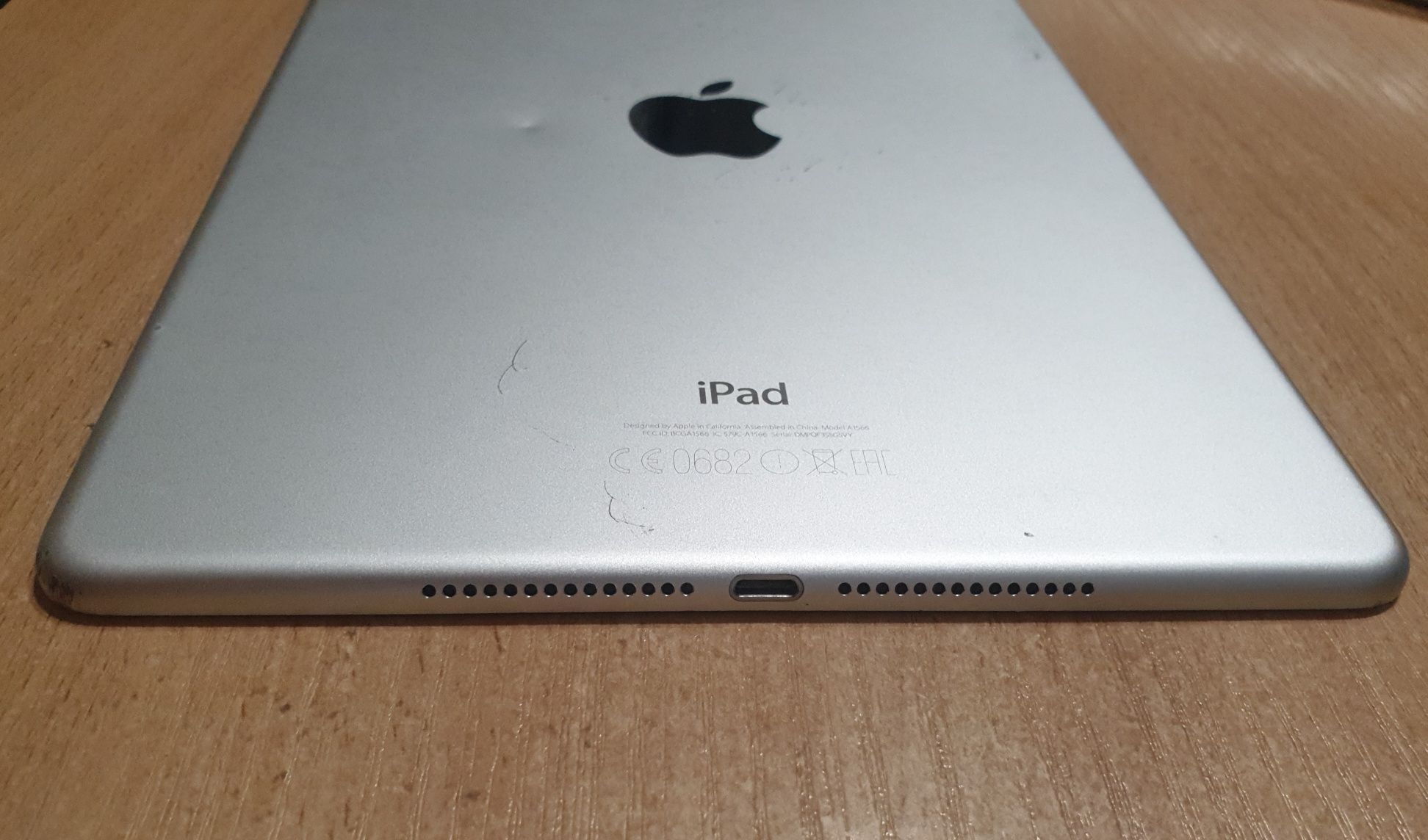 Apple iPad Air 2 (64 ГБ) — ідеальний планшет для навчання та розваг!