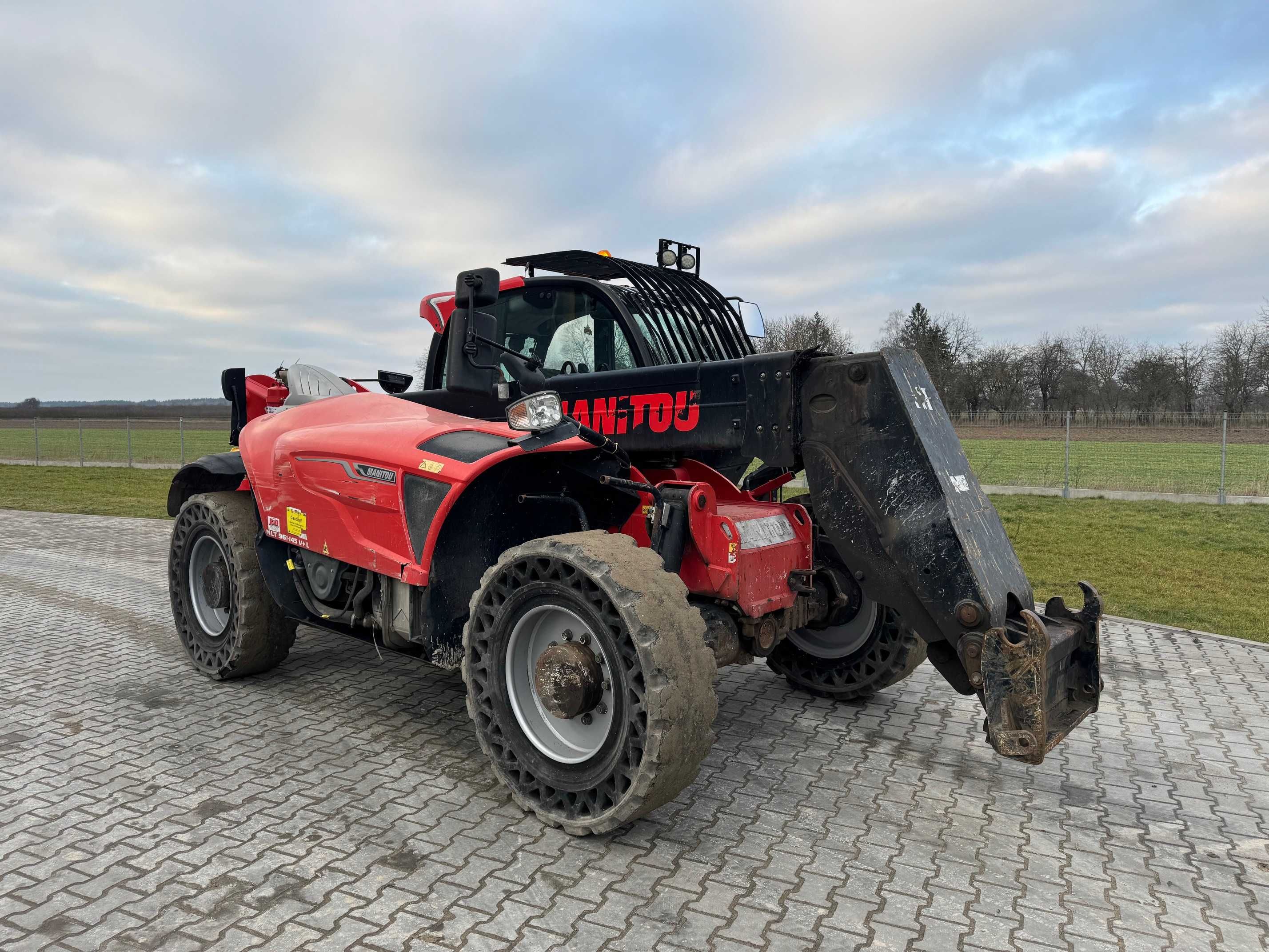 Manitou ładowarka teleskopowa MLT 961 145V+ L  2019 rok