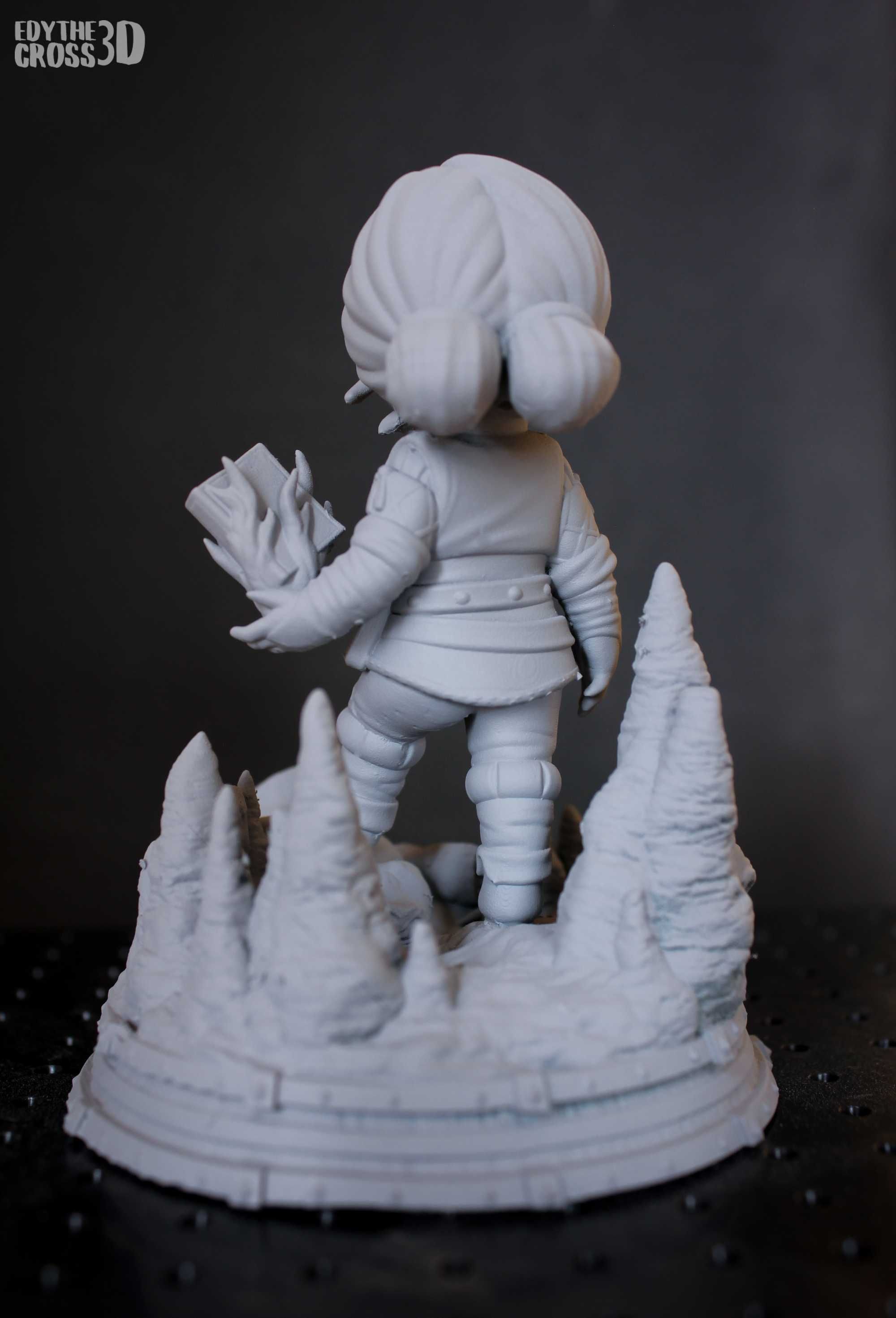 Mini figurka Triss z Wiedźmina