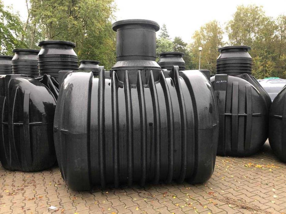 Zbiorniki na deszczówkę podziemne i naziemne zbiornik retencyjny RSM