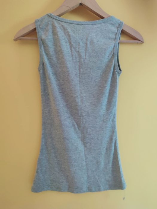 Bluzka z narysowanym gorsetem marki Beloved