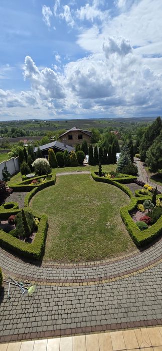 Будинок з басейном,  сауною, 15 соток землі