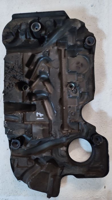 osłona pokrywy silnika Opel Meriva 2015